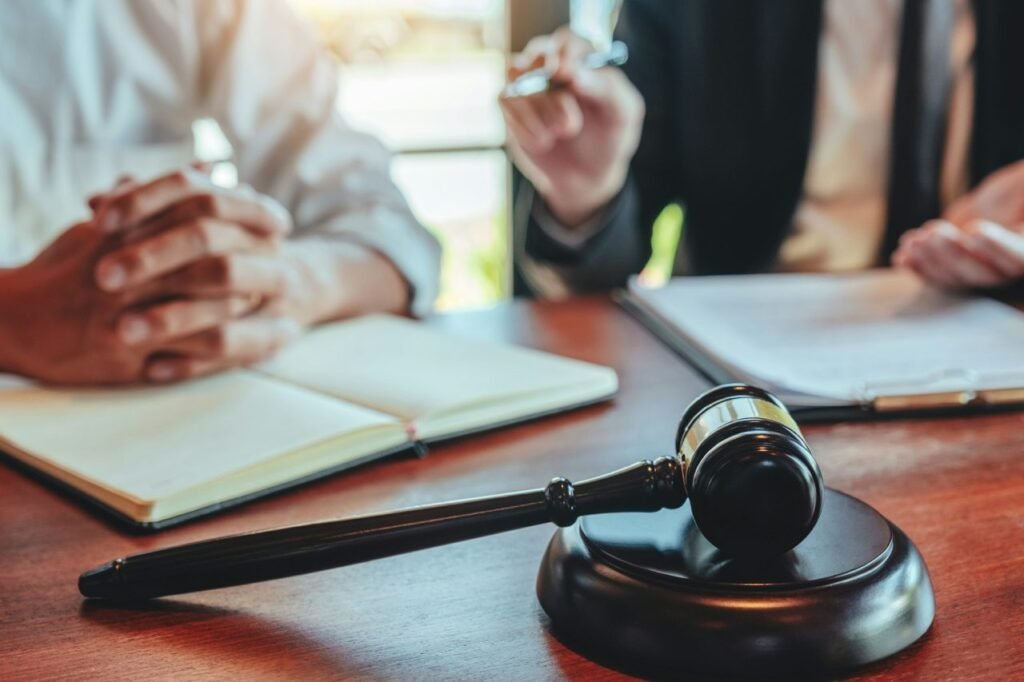 judges-female-lawyers-consultation-of-business.jpg